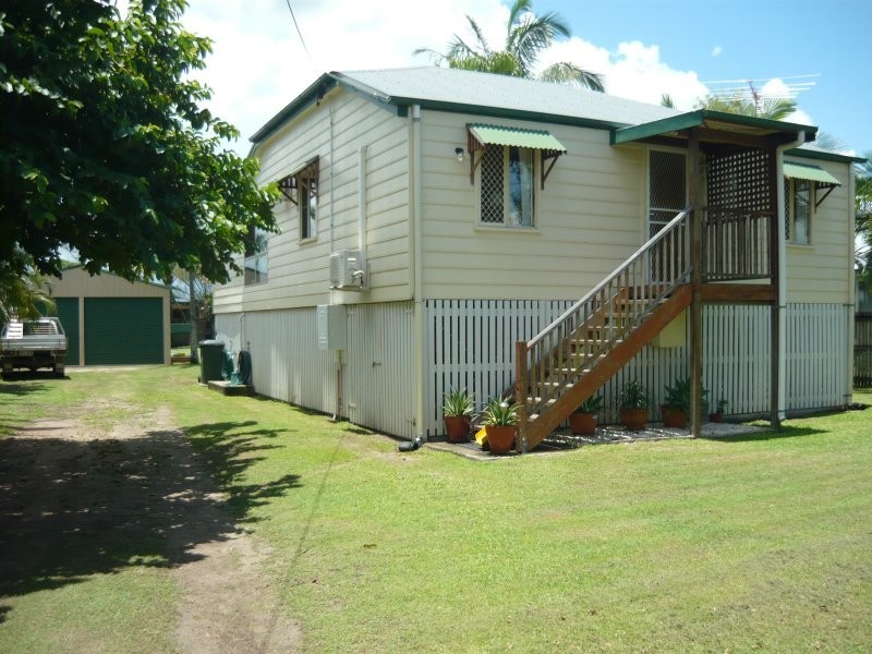 15 Robert St, Proserpine QLD 4800