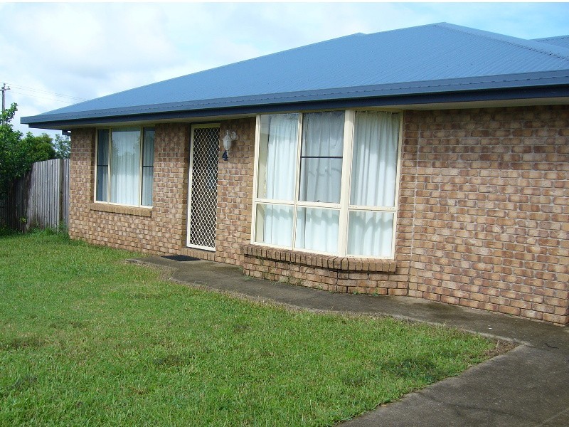 4 Melaleuca Cl, Proserpine QLD 4800