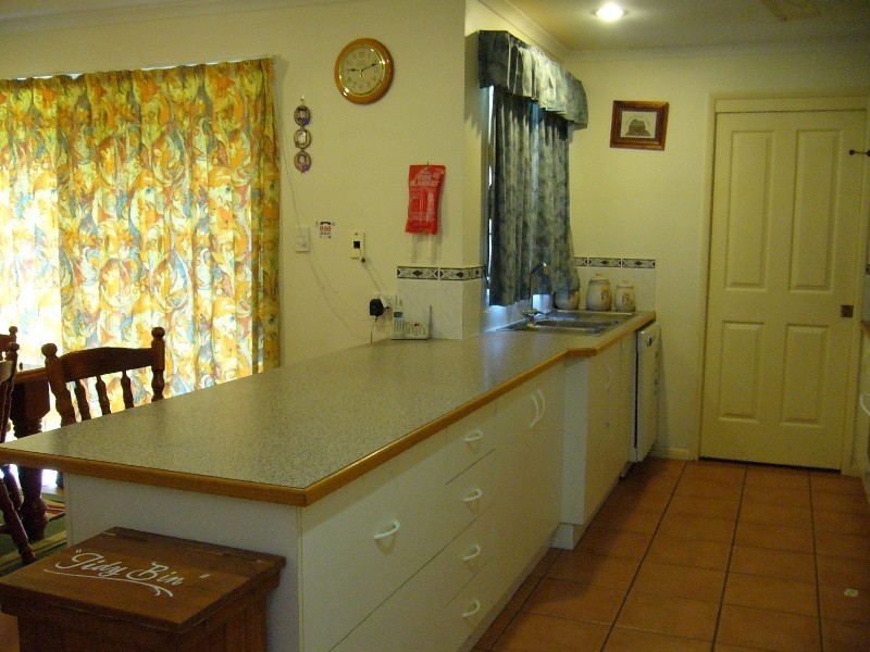 4 Melaleuca Cl, Proserpine QLD 4800