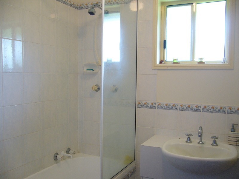 4 Melaleuca Cl, Proserpine QLD 4800