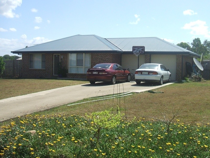 4 Melaleuca Cl, Proserpine QLD 4800