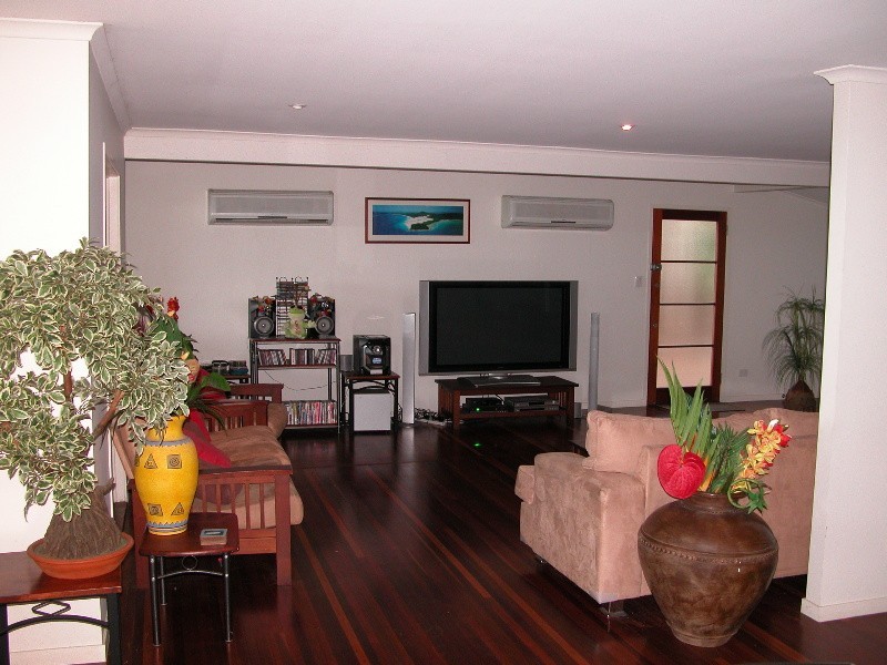 45 Airlie Cres, Airlie Beach QLD 4802
