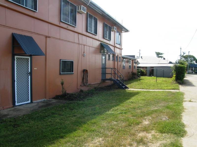 33 Chapman St, Proserpine QLD 4800