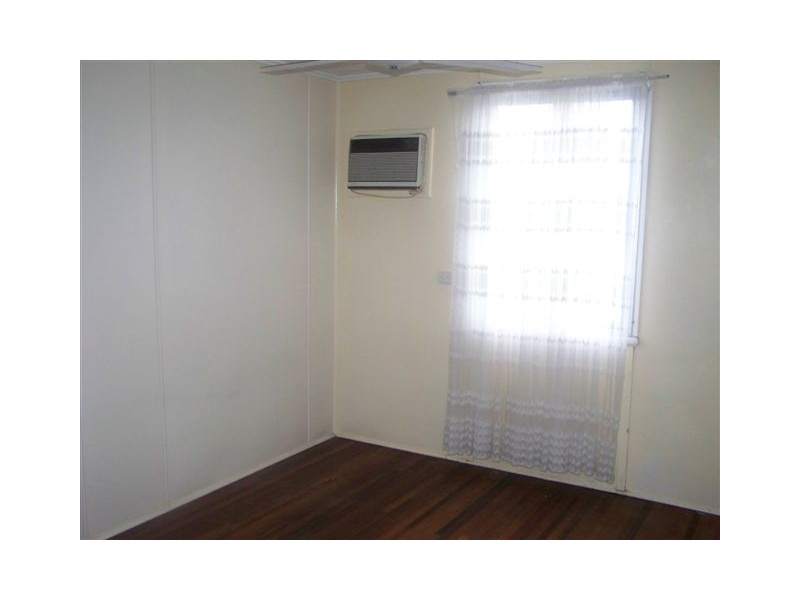 33 Chapman St, Proserpine QLD 4800