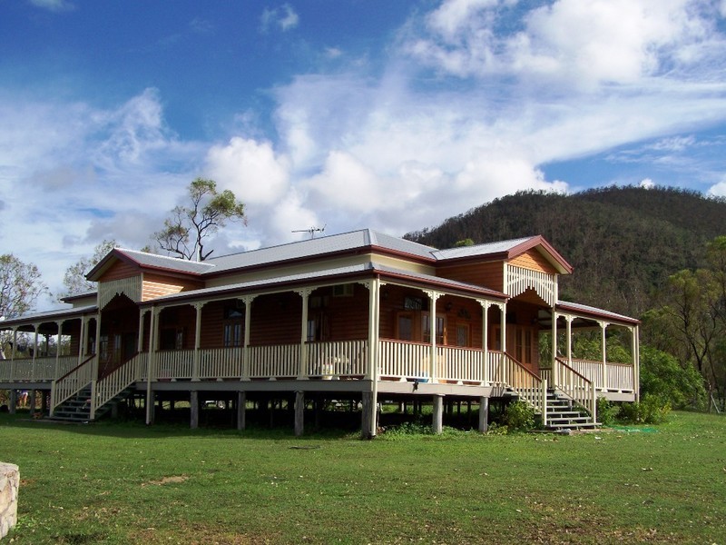 11 Lawson Street, Midge Point QLD 4799