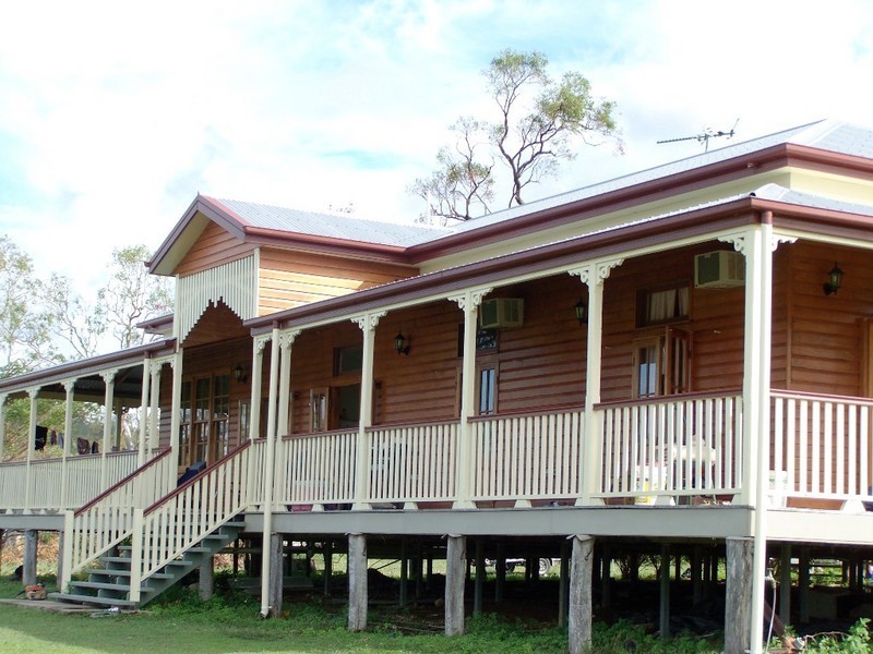 11 Lawson Street, Midge Point QLD 4799