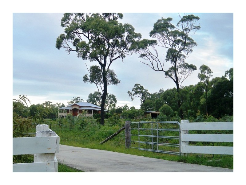 11 Lawson Street, Midge Point QLD 4799