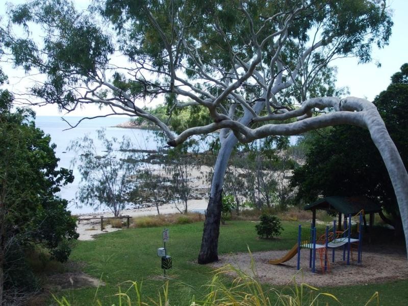37 Gloucester Avenue, Hideaway Bay QLD 4800