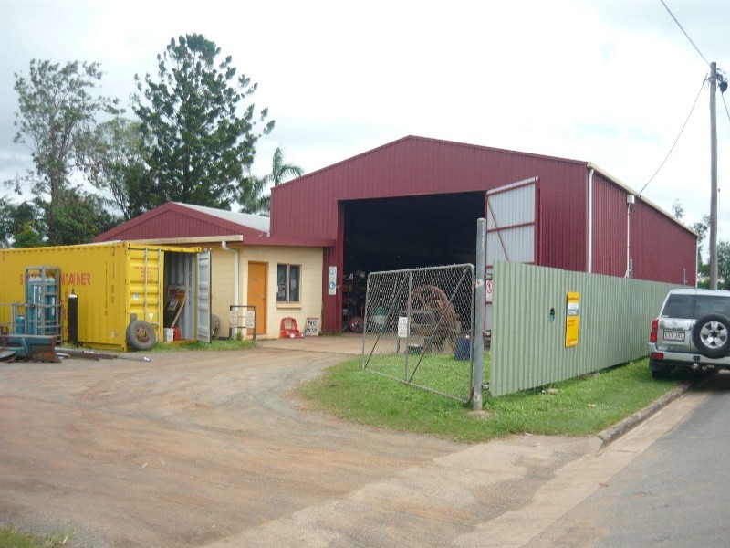 2 Davy Ave, Proserpine QLD 4800