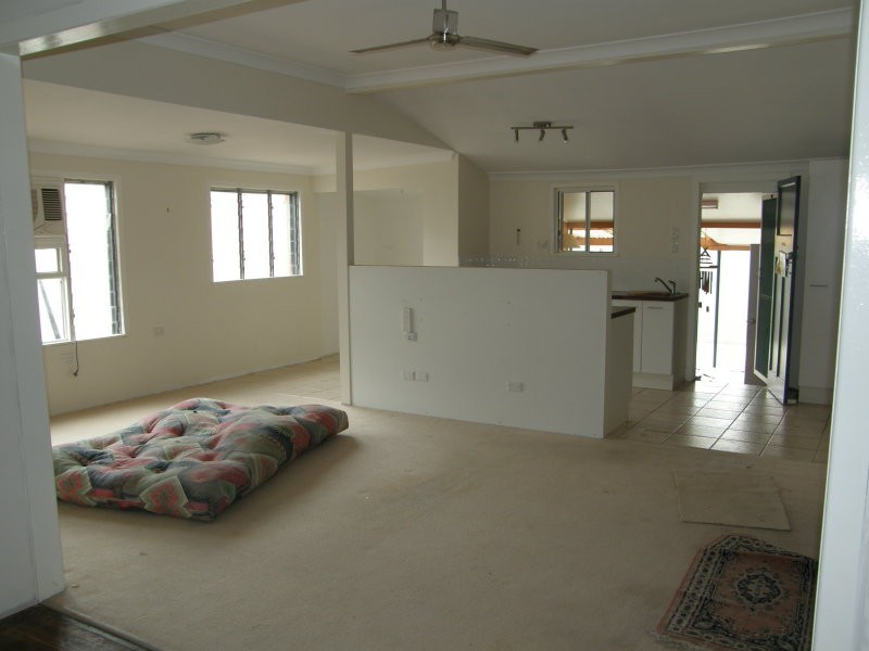 33 Chapman St, Proserpine QLD 4800