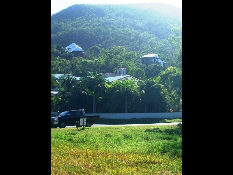 58 Gloucester Avenue, Hideaway Bay QLD 4800