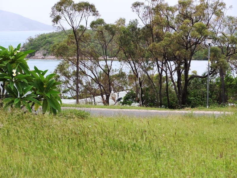 26 Blackcurrent Drive, Hideaway Bay QLD 4800