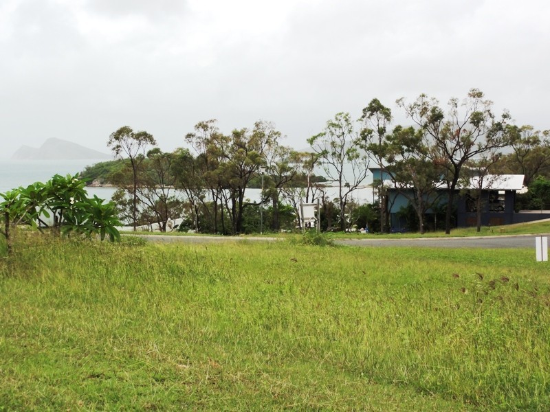 26 Blackcurrent Drive, Hideaway Bay QLD 4800