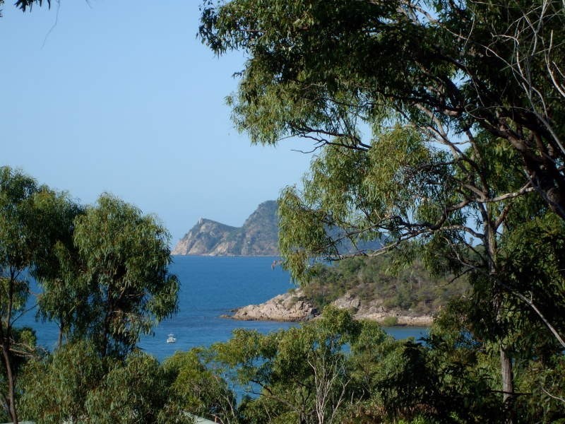 26 Blackcurrent Drive, Hideaway Bay QLD 4800