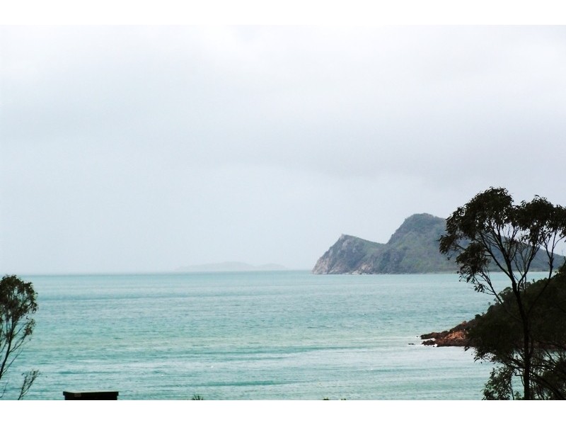 26 Blackcurrent Drive, Hideaway Bay QLD 4800