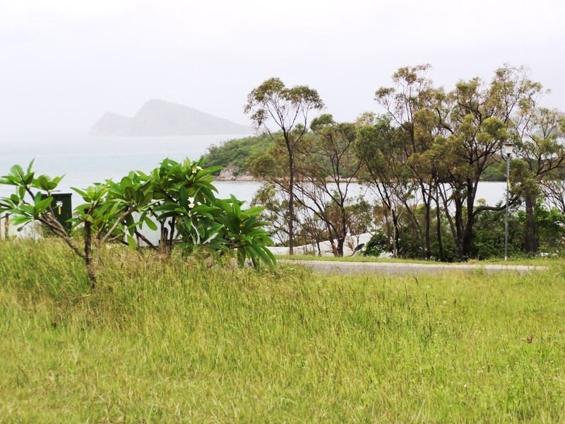 26 Blackcurrent Drive, Hideaway Bay QLD 4800