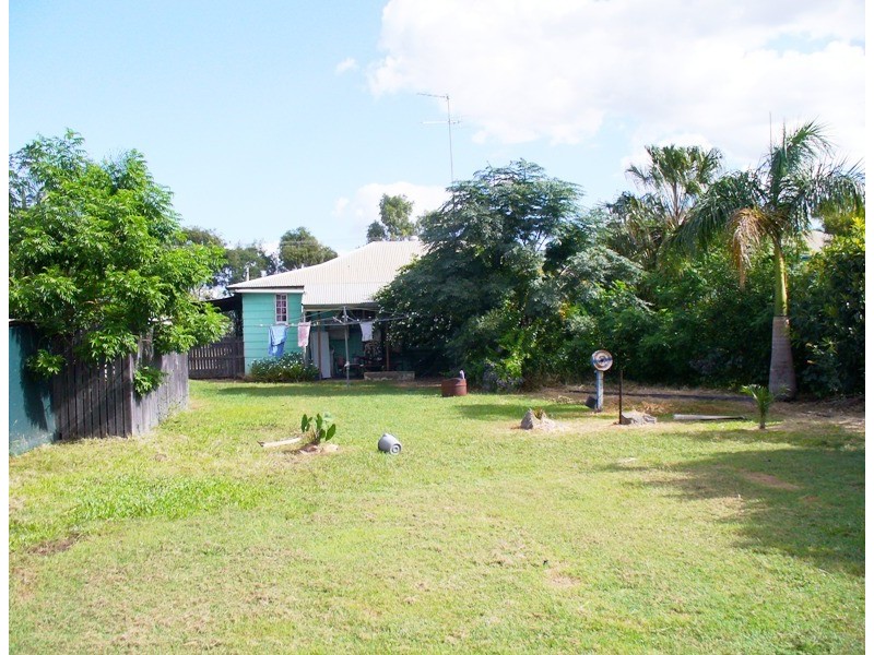 18 Normanby Street, Dingo QLD 4702