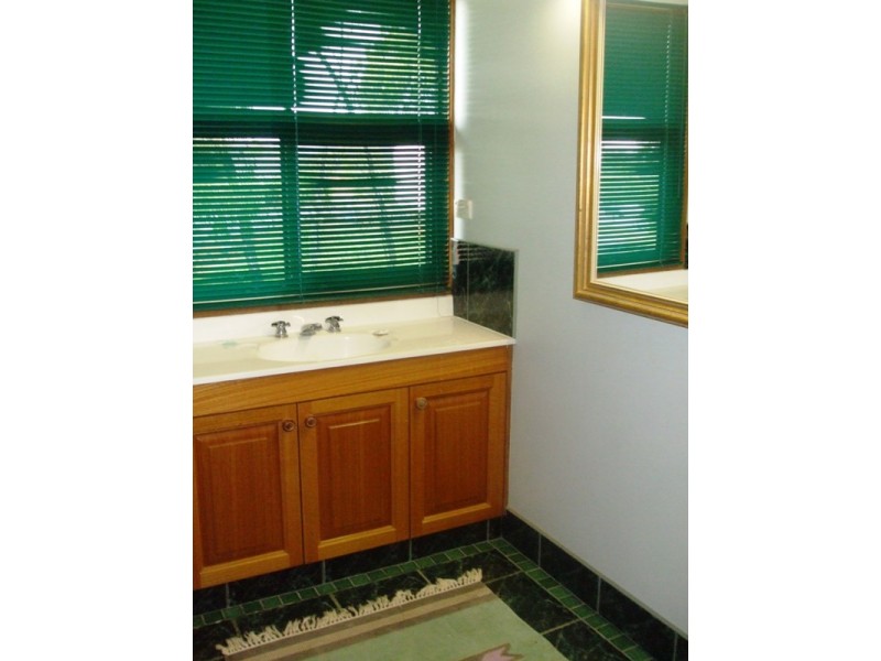 46 Blackcurrant Drive, Hideaway Bay QLD 4800