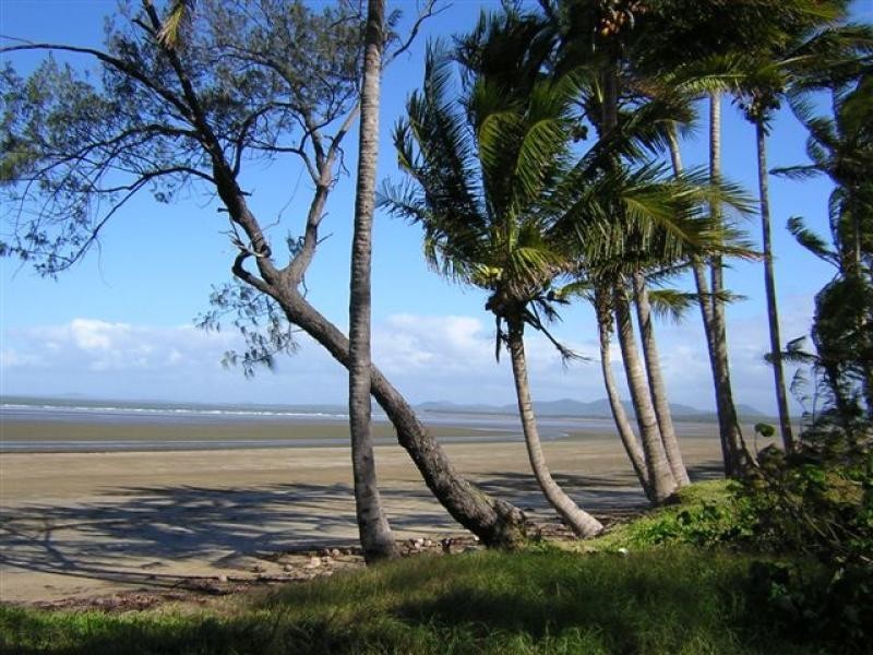 Lot 4 Lelona Dve, Bloomsbury QLD 4799