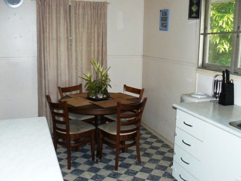 10 Philip Street, Proserpine QLD 4800