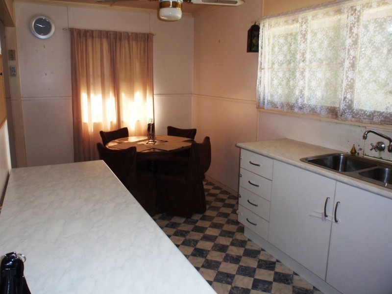 10 Philip Street, Proserpine QLD 4800