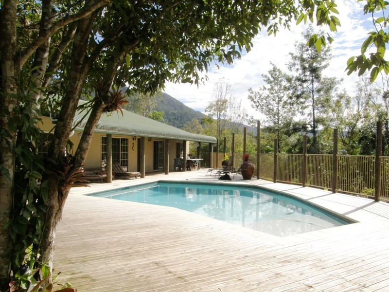 317 Sugarloaf Road, Sugarloaf QLD 4380