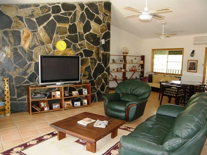 317 Sugarloaf Road, Sugarloaf QLD 4800