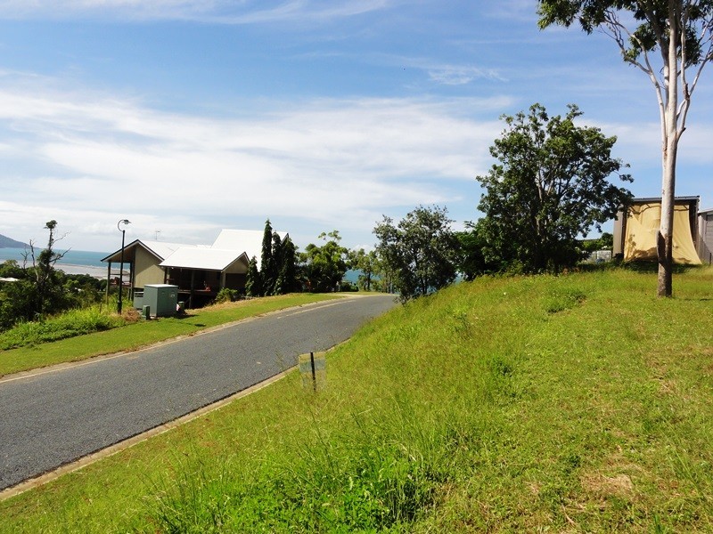 31 Roseric Crescent, Hideaway Bay QLD 4800