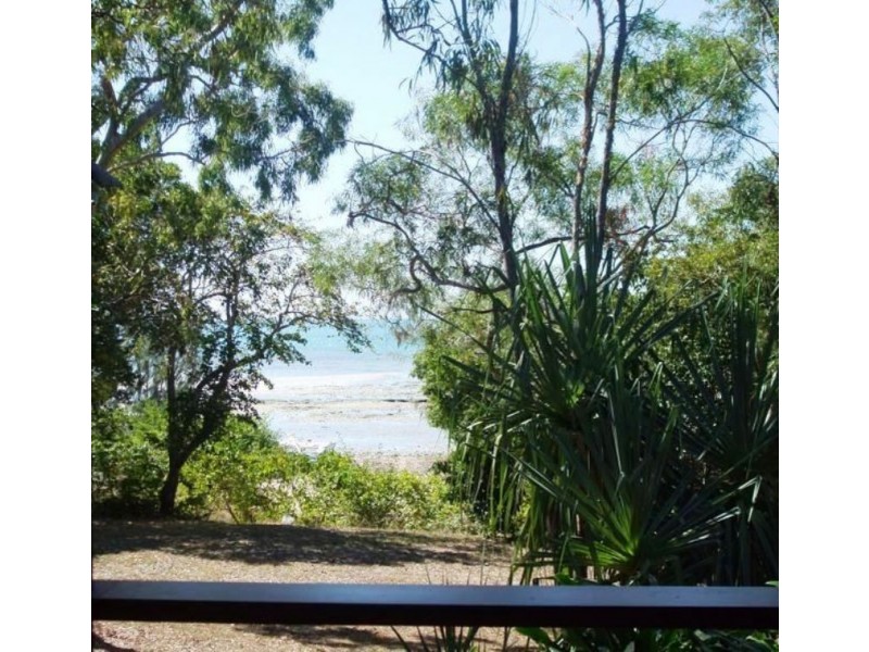 42 Gloucester Av., Hideaway Bay QLD 4800