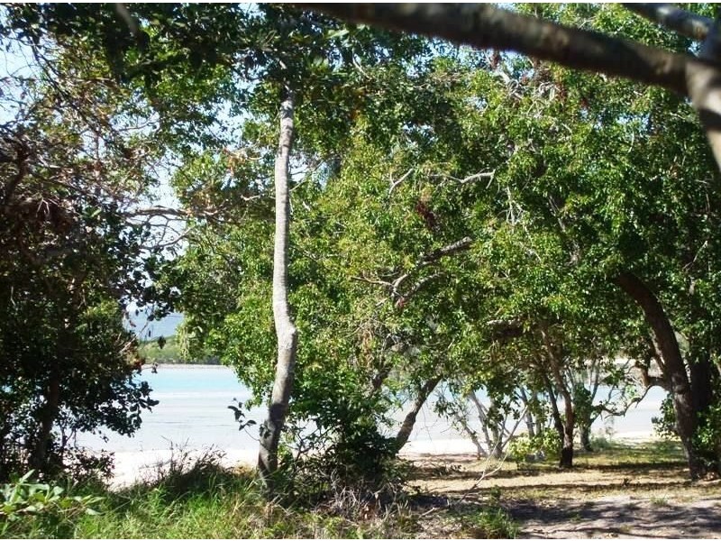 42 Gloucester Av., Hideaway Bay QLD 4800