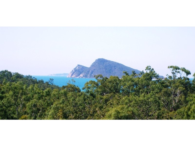 9 Gloucester Avenue, Hideaway Bay QLD 4800