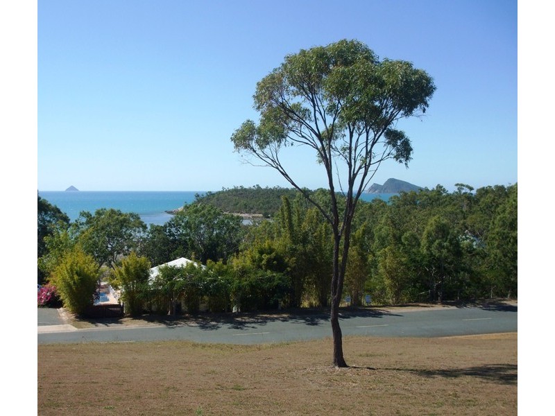 9 Gloucester Avenue, Hideaway Bay QLD 4800