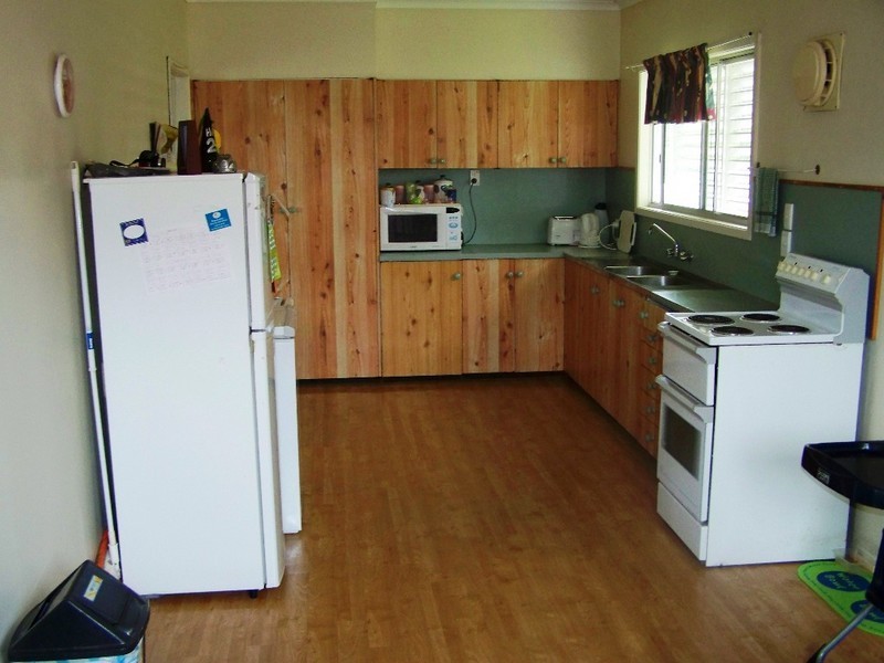 4 Debney St, Proserpine QLD 4800