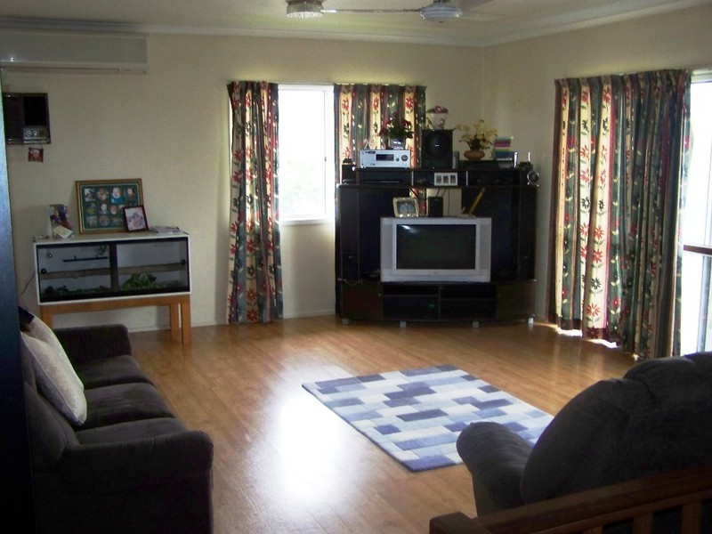 4 Debney St, Proserpine QLD 4800