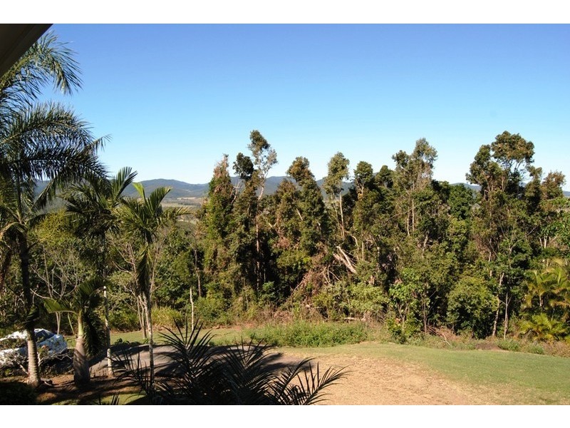 77 Staniland Dve, Strathdickie QLD 4800