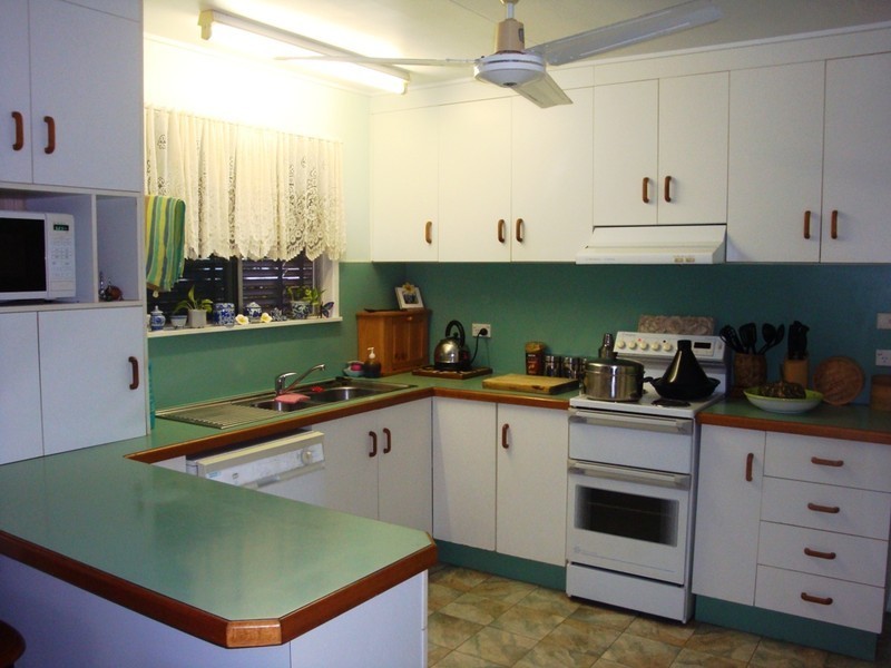 14 Peters Ave, Midge Point QLD 4799