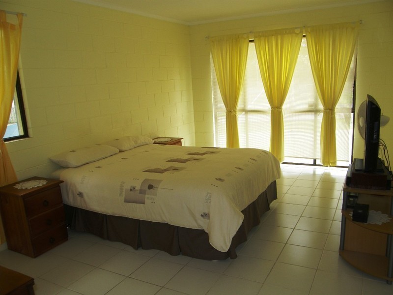 2 Foxlee St, Proserpine QLD 4800