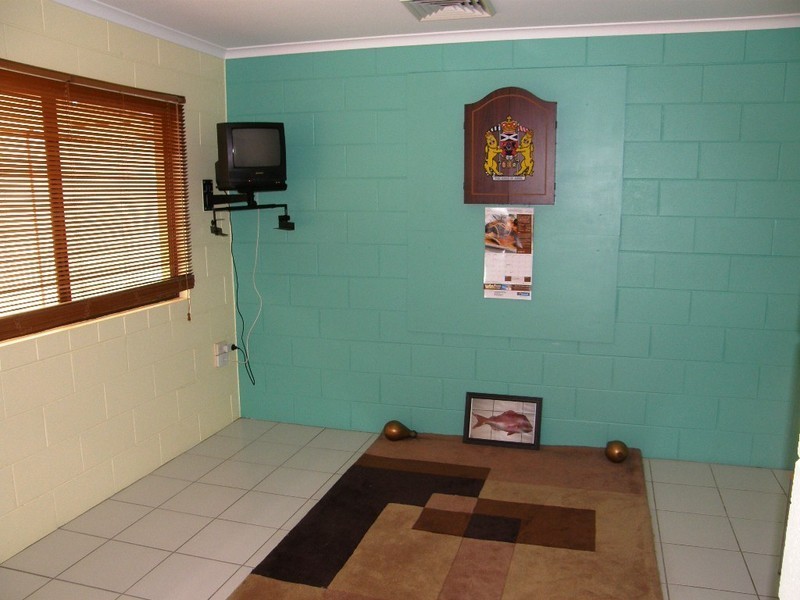 2 Foxlee St, Proserpine QLD 4800