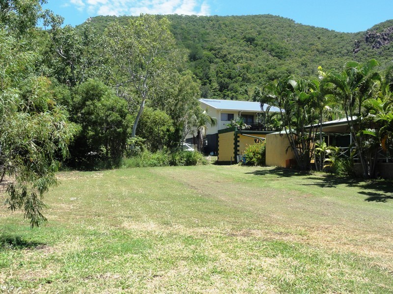91 Gloucester Av., Hideaway Bay QLD 4800