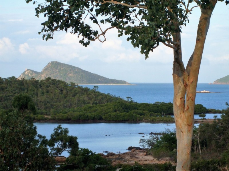 Hideaway Bay QLD 4800