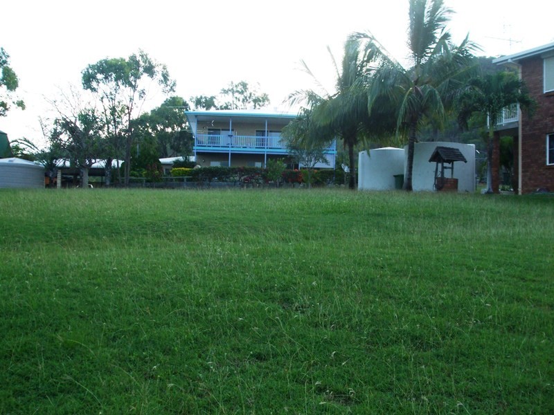8 Blackcurrent Drive, Hideaway Bay QLD 4800