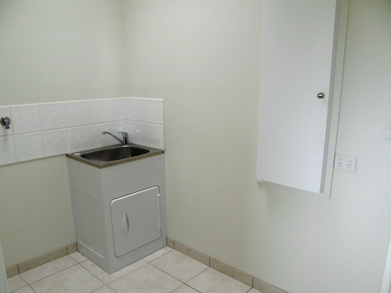 1 / 3 Damson Cres, Whitsunday Gardens, Proserpine QLD 4800