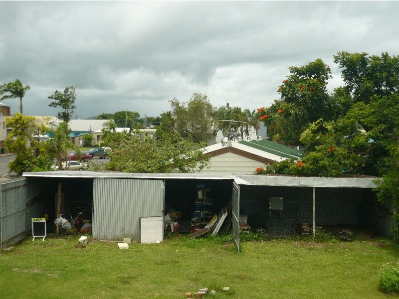 11 Hinschen St, Proserpine QLD 4800