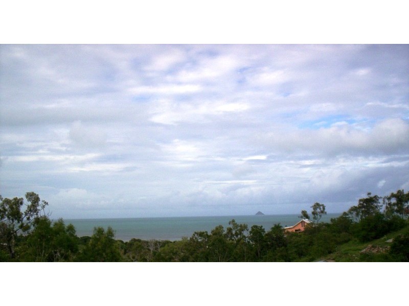 38 Roseric Crescent, Hideaway Bay QLD 4800