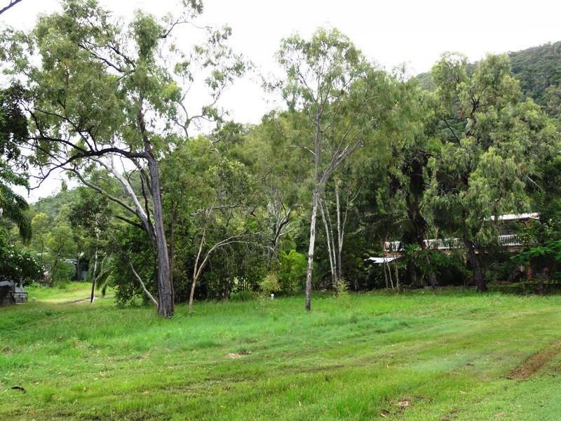 103 Gloucester Avenue, Hideaway Bay QLD 4800