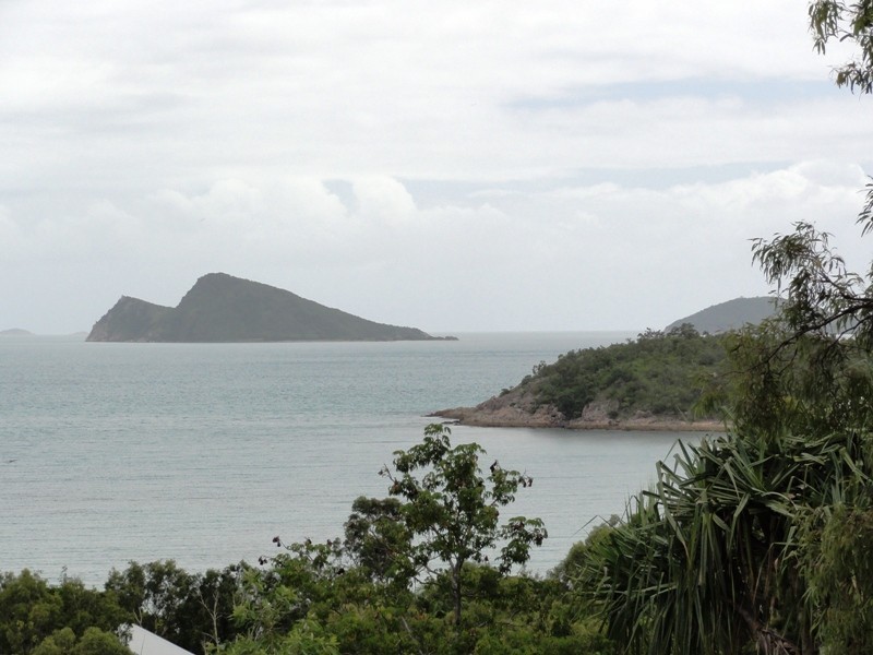 17 Blackcurrent Drive, Hideaway Bay QLD 4800