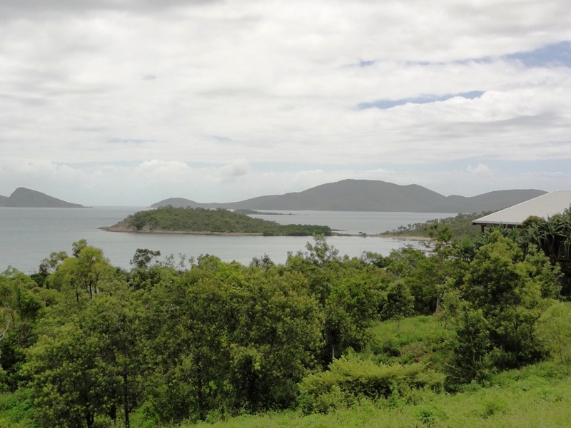 17 Blackcurrent Drive, Hideaway Bay QLD 4800