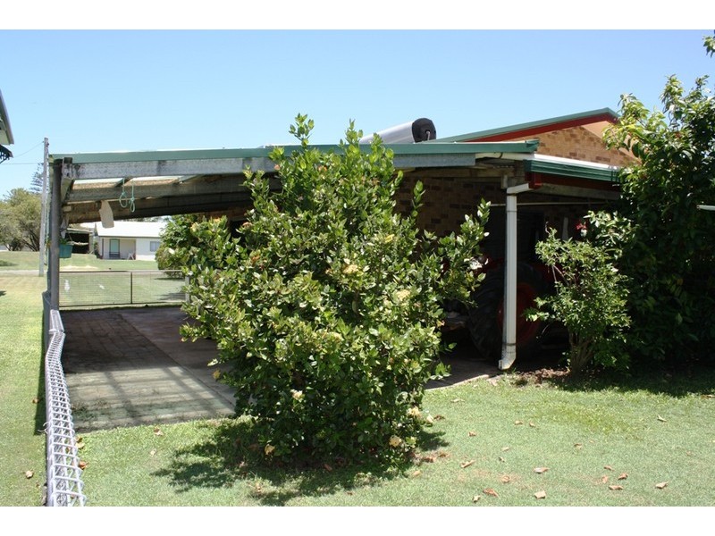 41 Peters Ave, Midge Point QLD 4799