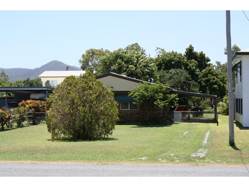 41 Peters Ave, Midge Point QLD 4799