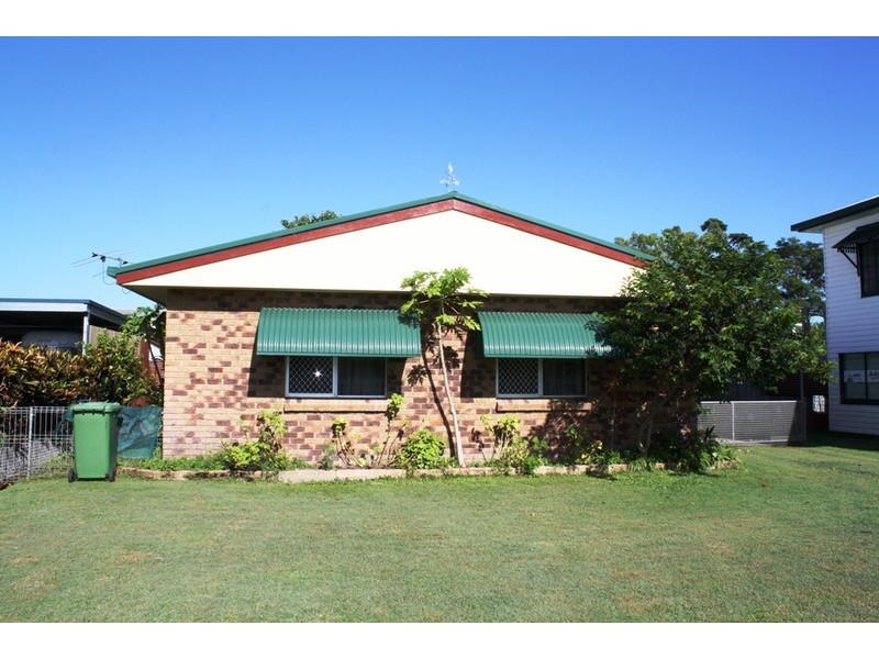 41 Peters Ave, Midge Point QLD 4799